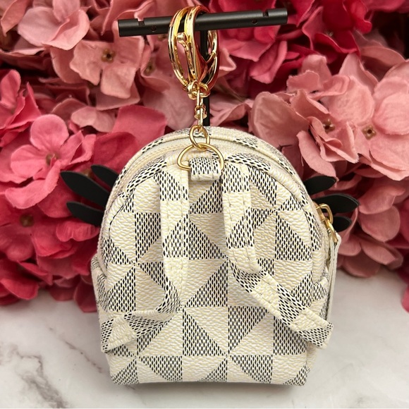 Mini Owl Gray & White Backpack Coin Purse Keychain Charm - Picture 5 of 13